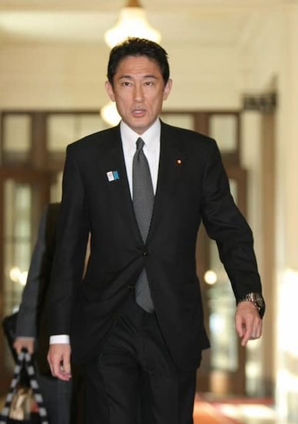 【顔画像】岸田首相メガネを外すとまさかのイケメン！その衝撃のビジュアルとは？